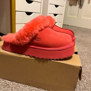Ugg platform disquette slippers